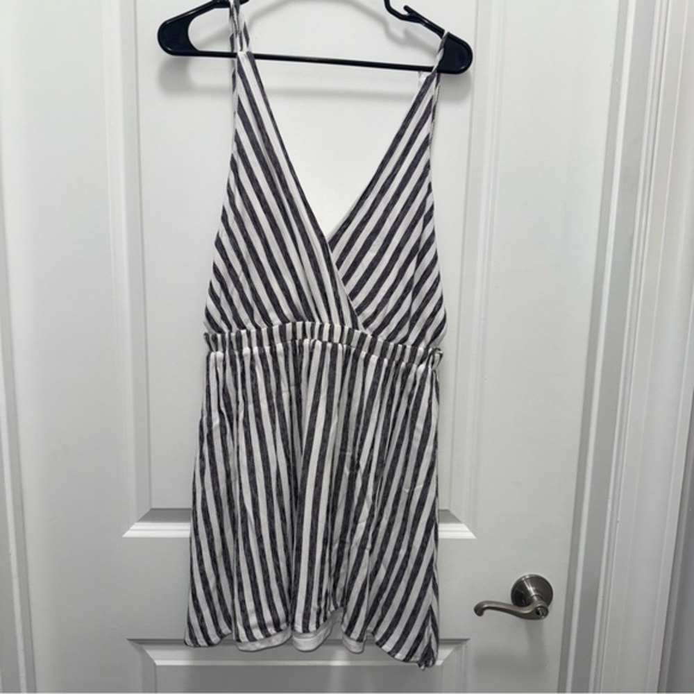 Lulus *flawed* never worn, black and white striped mini dress